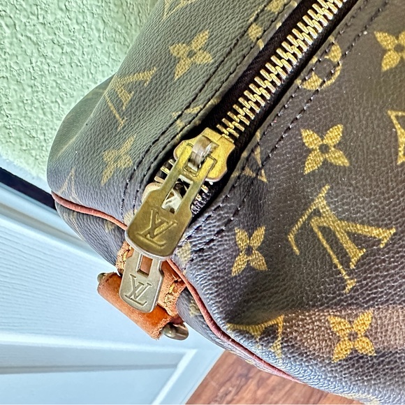 Authentic Louis Vuitton keepall Bandouliere Luggage Bag 55 - Picture 9 of 16